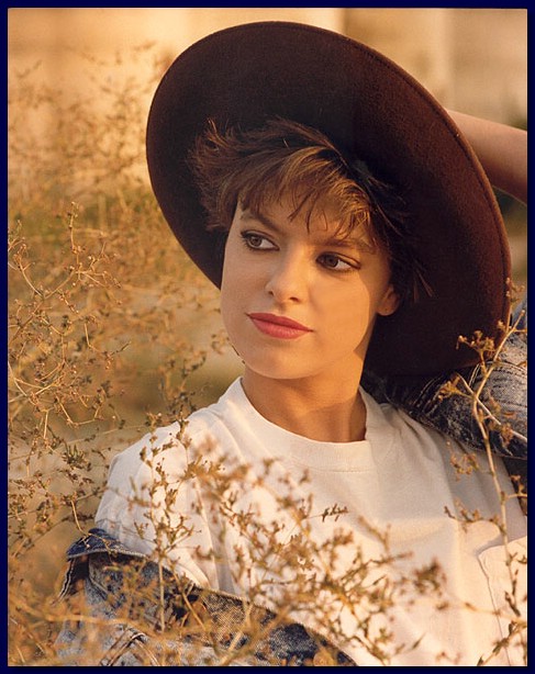 ashley-hat.jpg